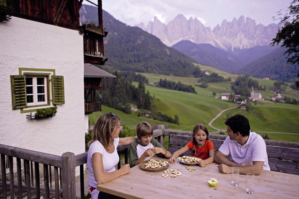 Hotel Tyrol 푸네스 외부 사진