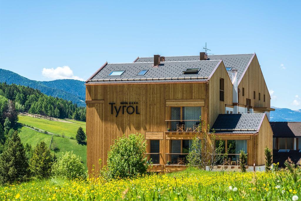 Hotel Tyrol 푸네스 외부 사진